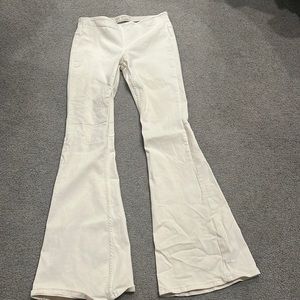Free people bell bottom cream colored jeans